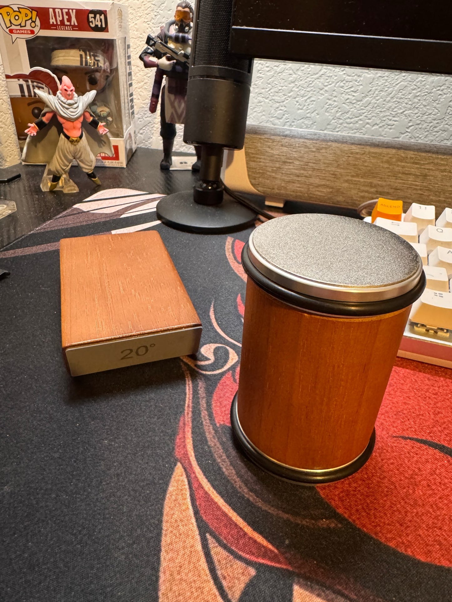 TrackNeakPro Walnut Magnetic Knife Sharpener – 4-Angle Rolling System for Effortless Precision